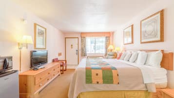 Blackout curtains, soundproofing, iron/ironing board, free WiFi