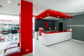 Lobby - Red Planet Palembang (Palembang)