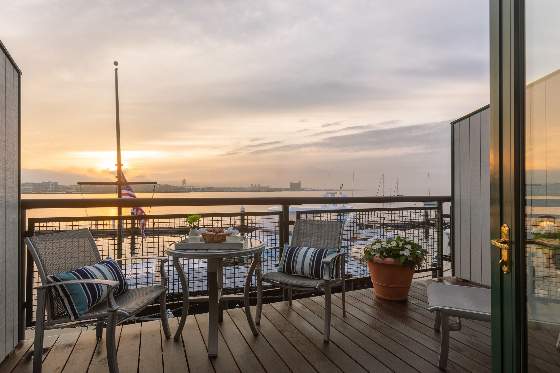 Superior King with Balcony, Harbor View | Premium bedding, down comforters, in-room safe, desk