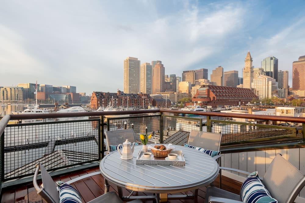 Boston Yacht Haven Inn & Marina