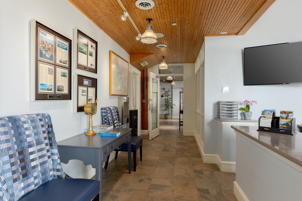 Boston Yacht Haven Inn & Marina photo 4