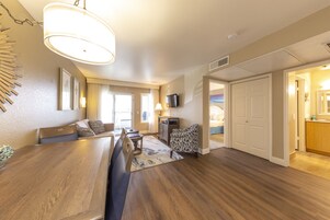 Televisión de pantalla plana, reproductor de DVD