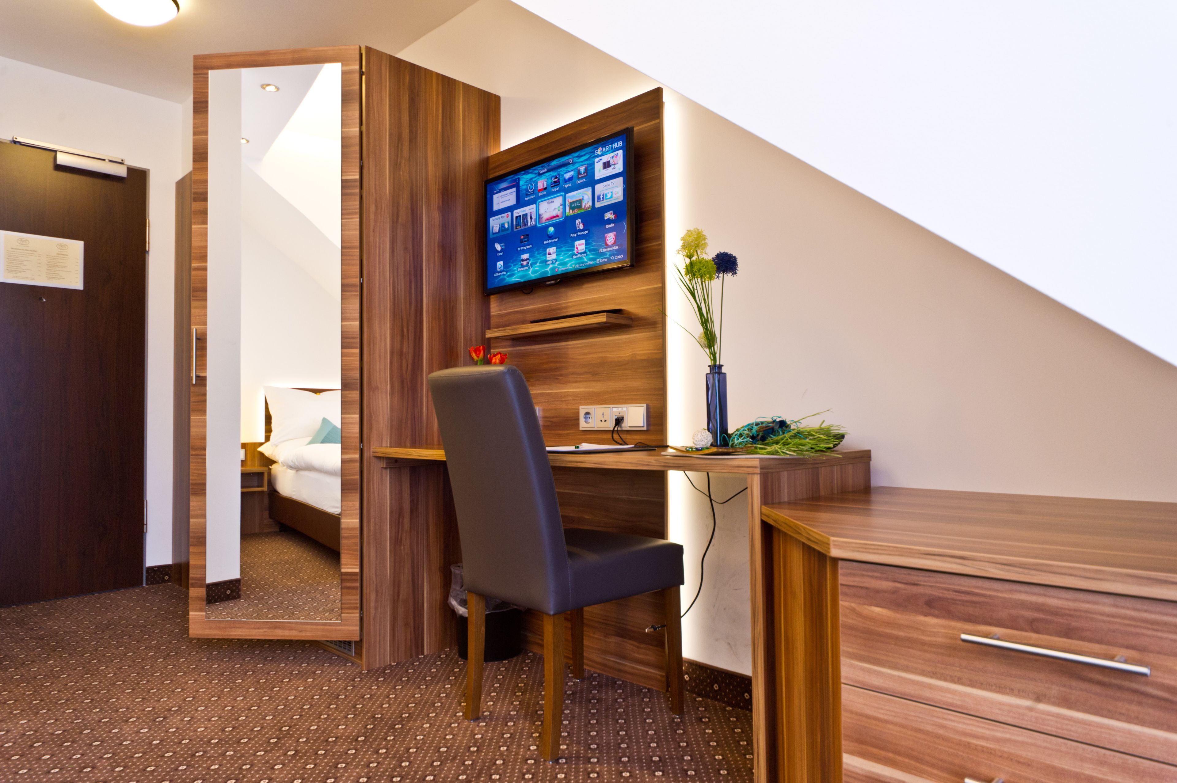 premium bedding, pillow-top beds, in-room safe, individually decorated