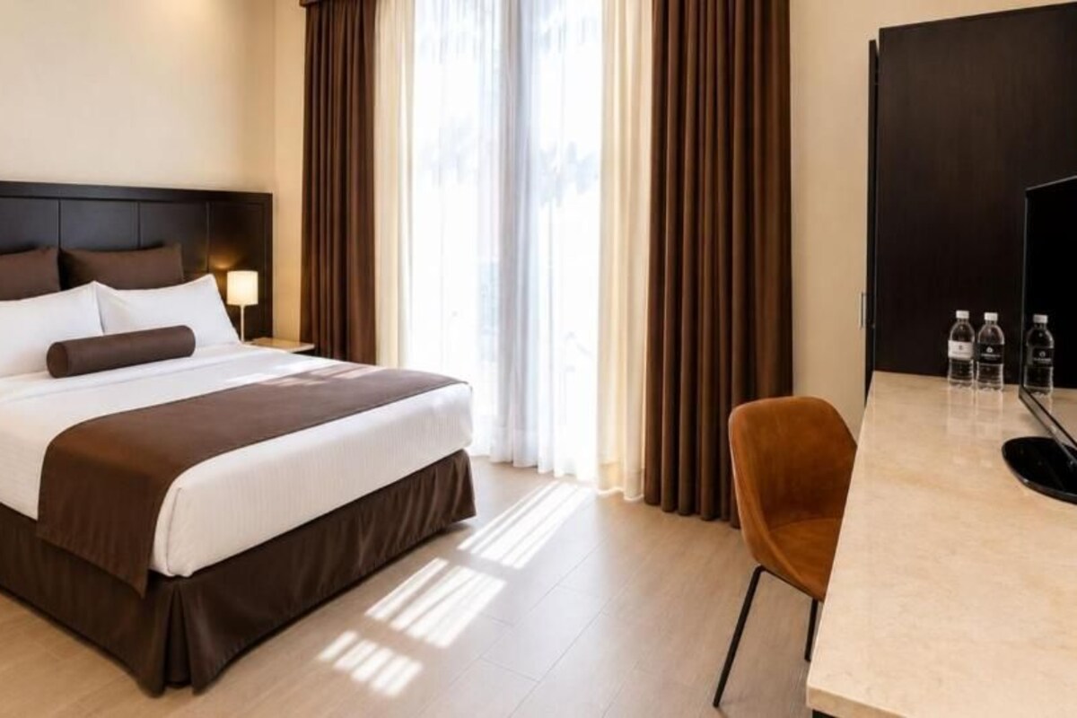 Standard-Doppelzimmer, Balkon | Zimmersafe, schallisolierte Zimmer, Bettwäsche
