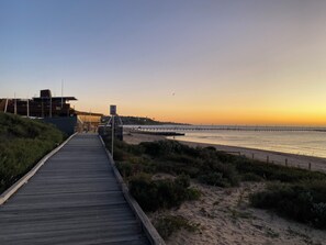 Beach - Frankston Motel (Frankston South)