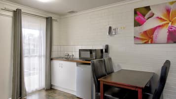 1 bedroom, iron/ironing board, rollaway beds, free WiFi