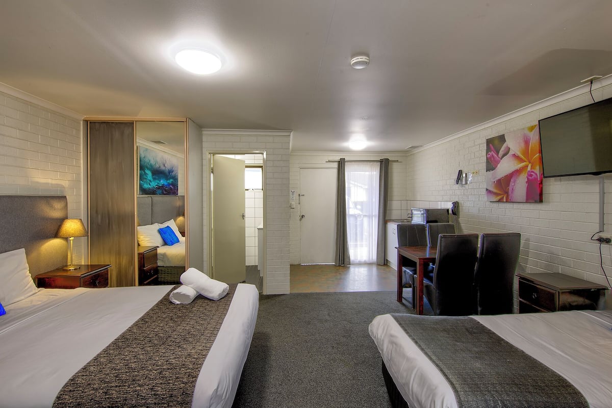 1 slaapkamer, een strijkplank/strijkijzer, extra bedden, gratis wifi