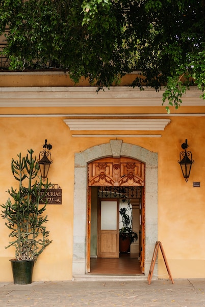 Los Pilares Hotel