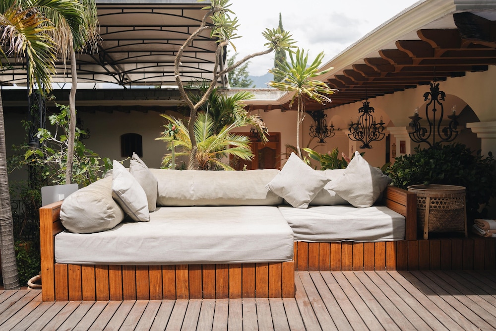 Los Pilares Hotel by null