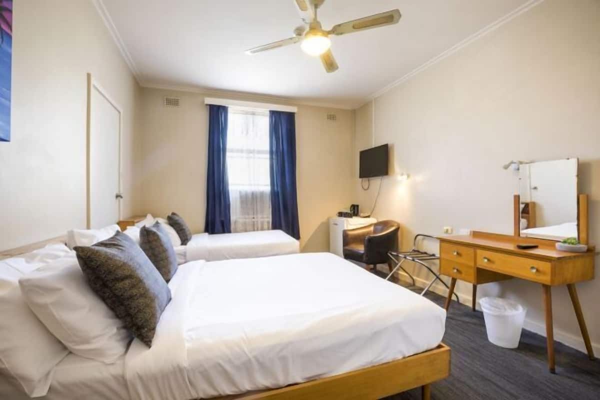 Free WiFi, bed sheets