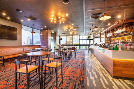 Pub, ocean views, open daily