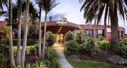 Nightcap at Seaford Hotel