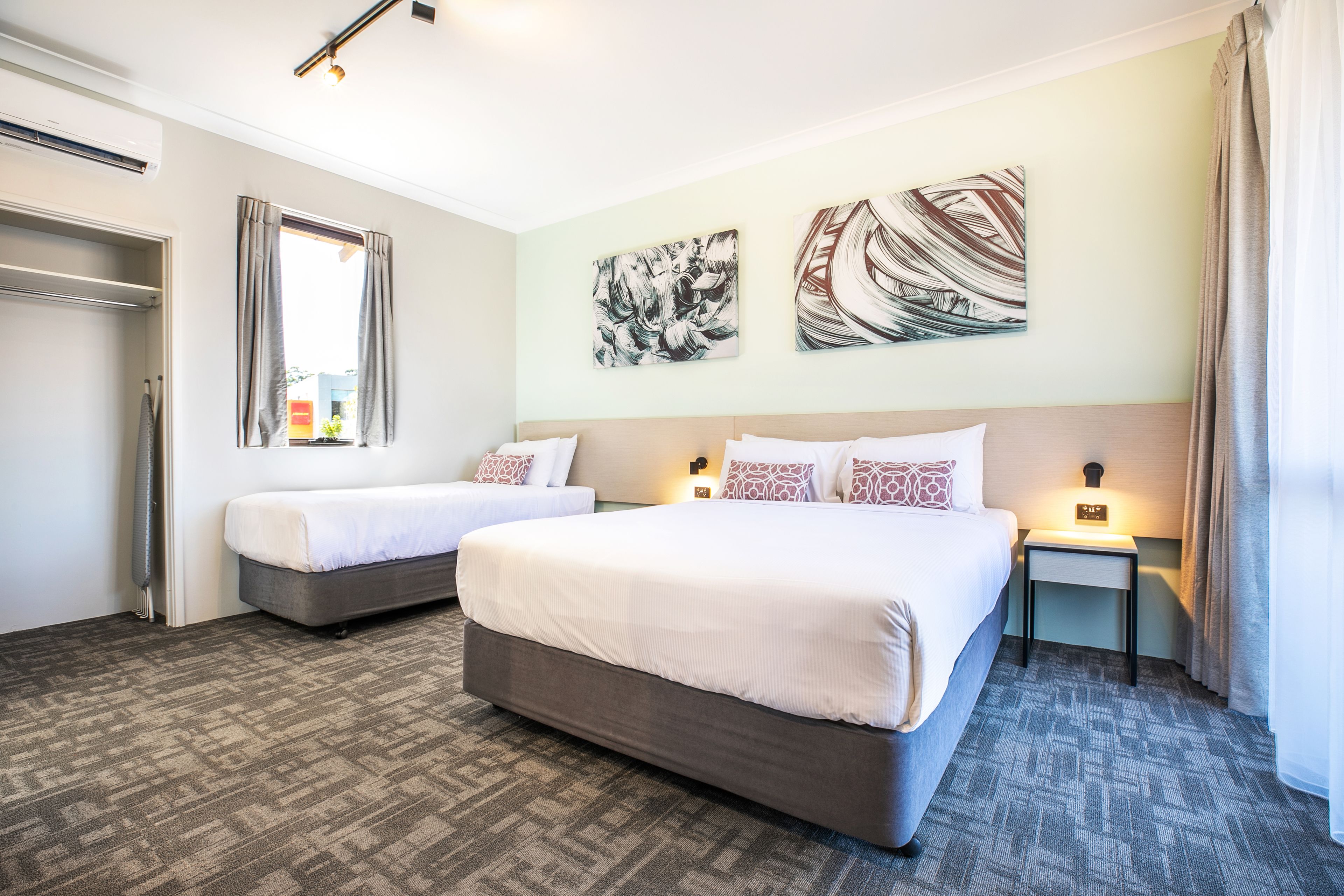 studio queen & extra bed | desk, iron/ironing board, free wifi, bed sheets