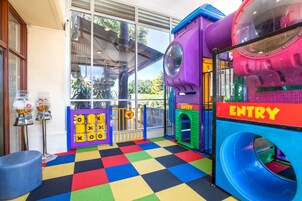 儿童活动区 - 室内