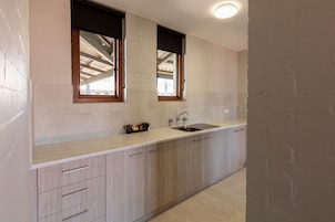 公寓 | 私人简易厨房 | 冰箱、茶具/咖啡用具、电热水壶