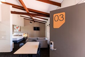 Apartment | Living area | 43-inch TV with digital channels - Nightcap at Wintersun Hotel (Bluff Point)