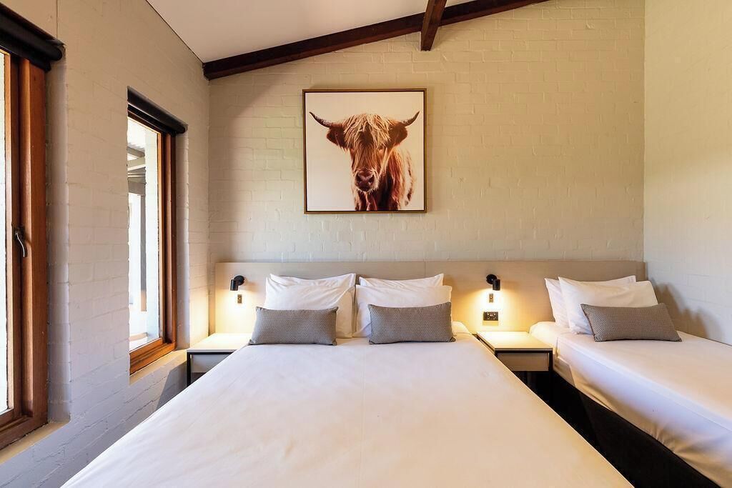 Minibar, desk, iron/ironing board, free WiFi