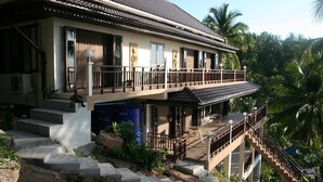 Khuôn viên nơi lưu trú
