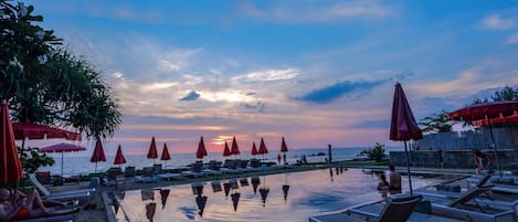 2 outdoor pools, pool umbrellas, sun loungers