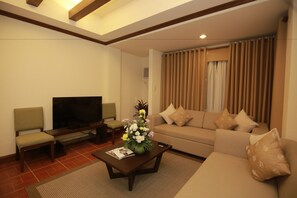 TV - The Suites at Mount Malarayat (Lipa)