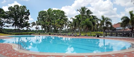 Piscina a l'aire lliure
