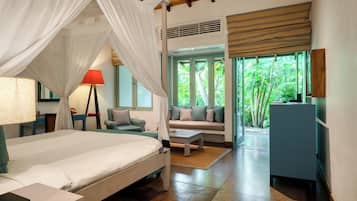 Garden Suite Double | In-room safe, individually decorated, desk, blackout drapes