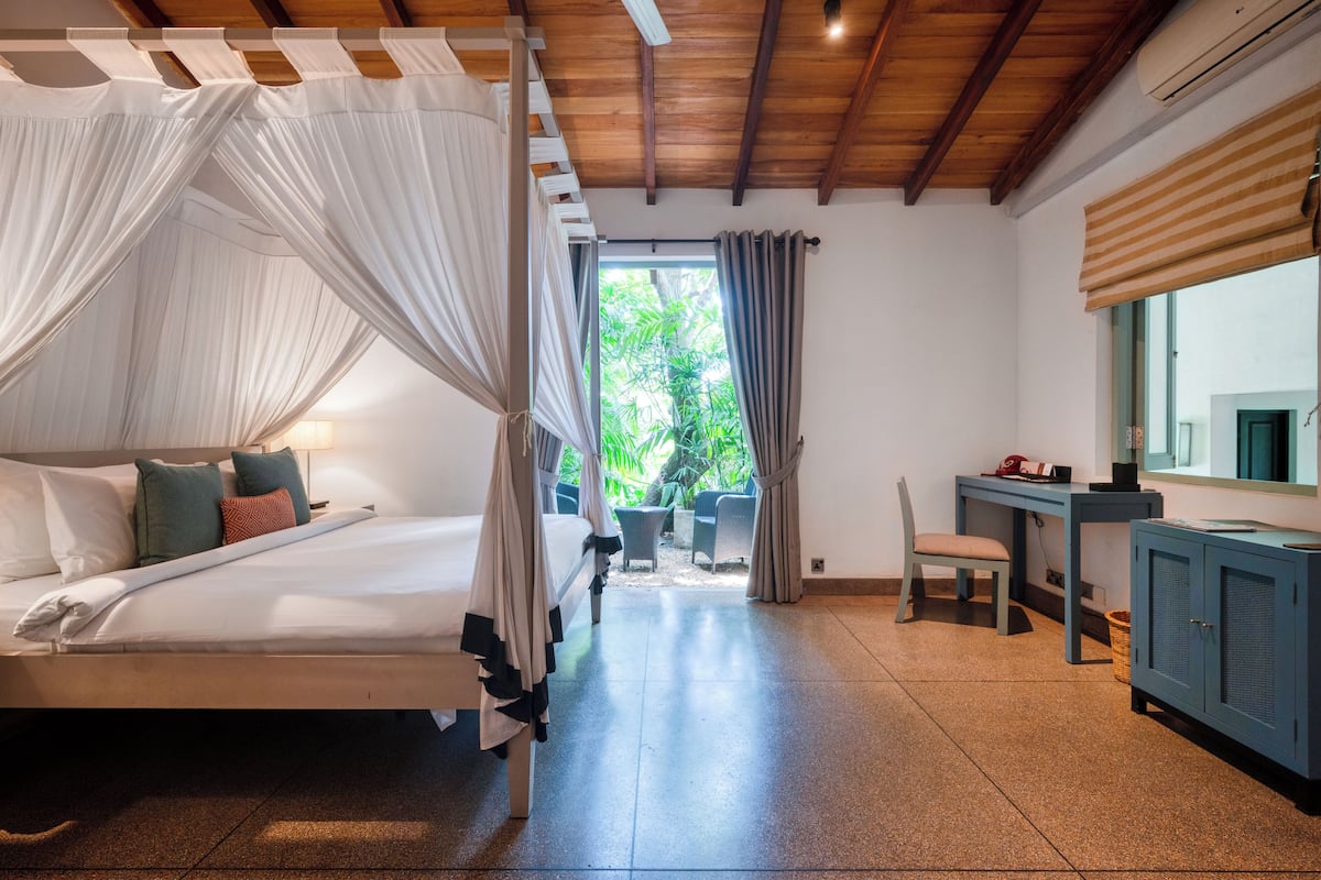 Room (Wallawwa) | In-room safe, individually decorated, desk, blackout drapes