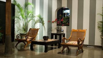 Body treatments, aromatherapy, deep-tissue massages, body wraps