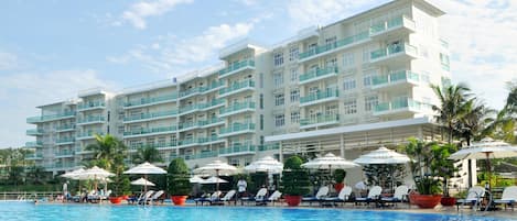 Outdoor pool, pool umbrellas, pool loungers