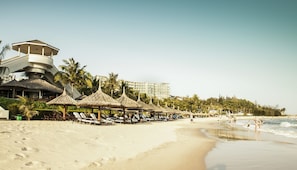 Private beach, sun-loungers, beach umbrellas, beach towels