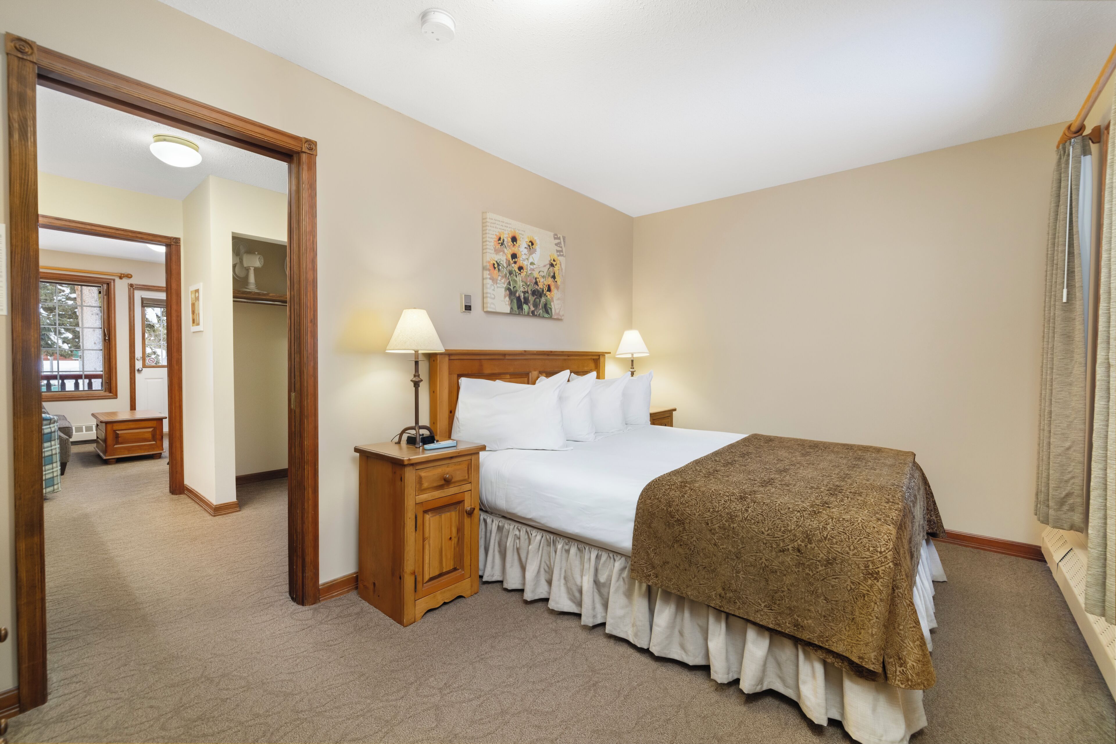 Saddleback Suite (Street Facing)