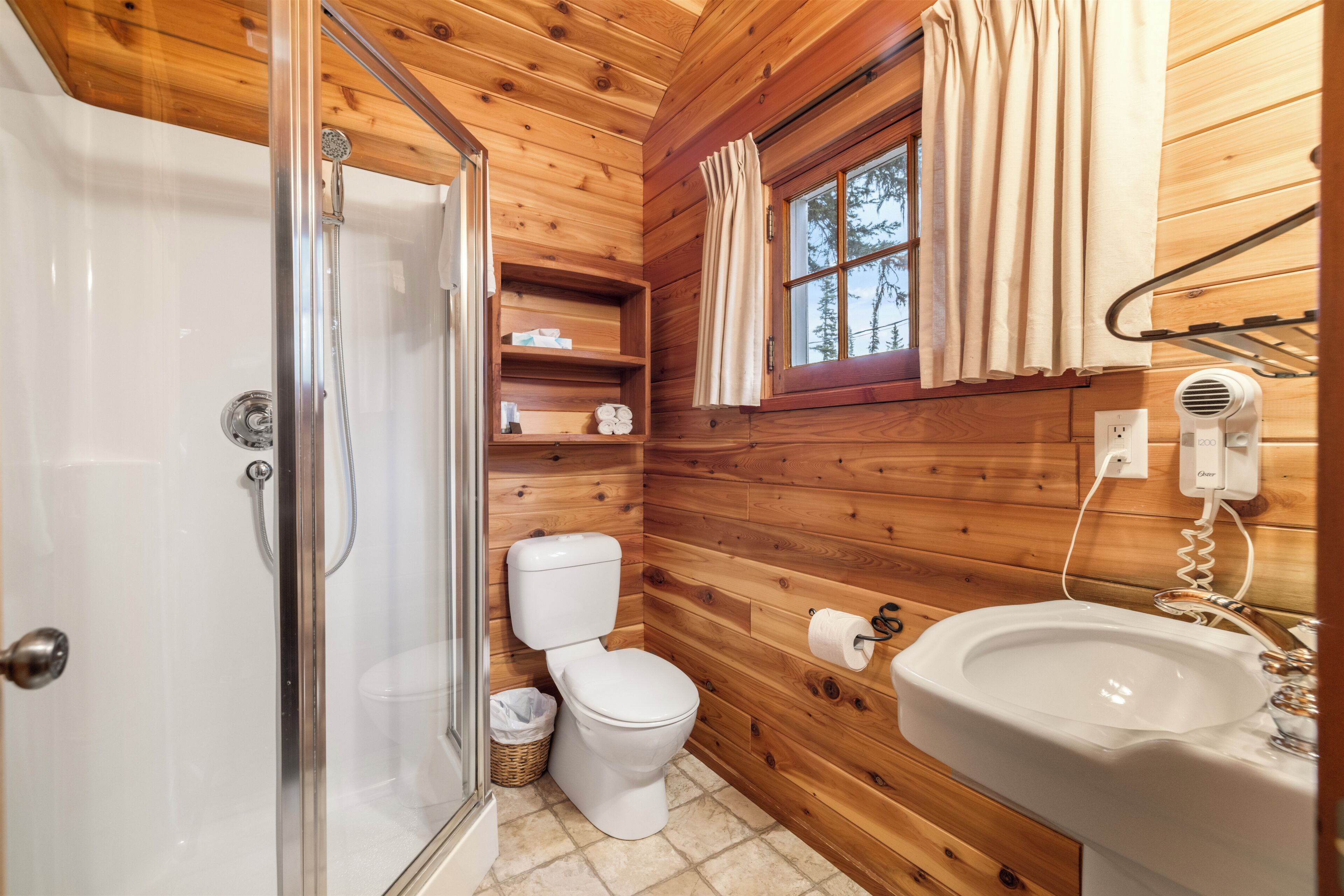 Wilson Cabin | Bathroom