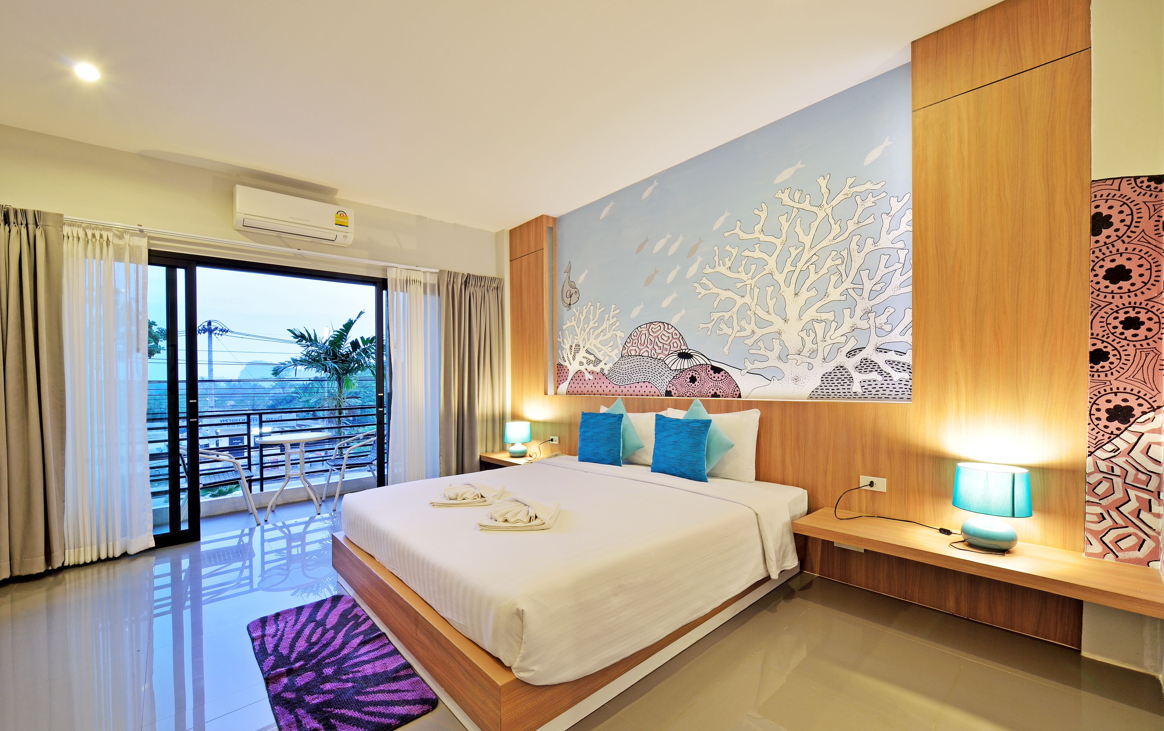 deluxe double room | free wifi