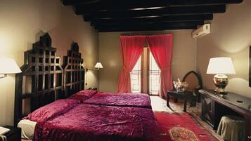 1 bedroom, premium bedding, minibar, in-room safe