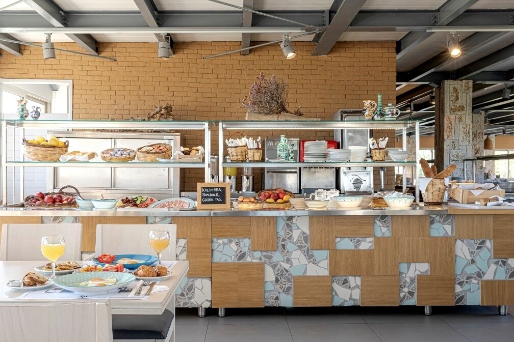 mediterranean cuisine, pool views