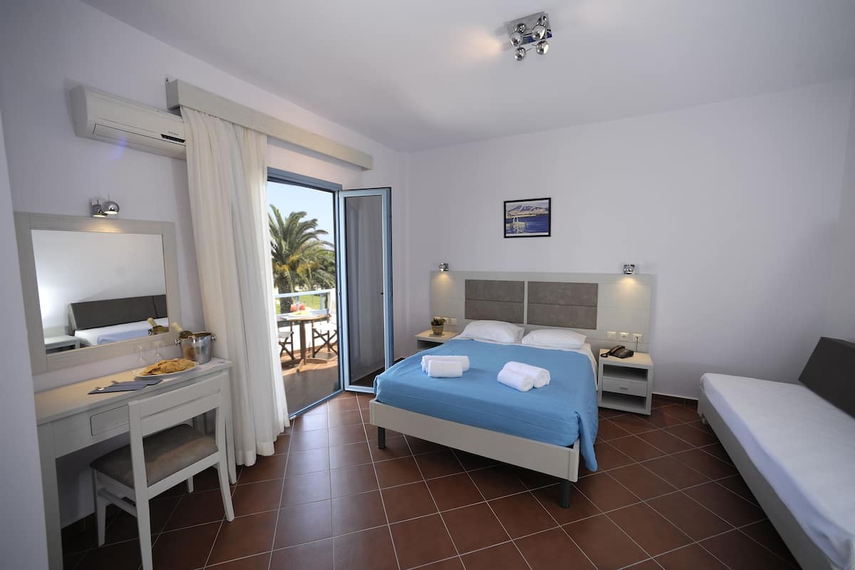 in-room safe, desk, blackout curtains, soundproofing