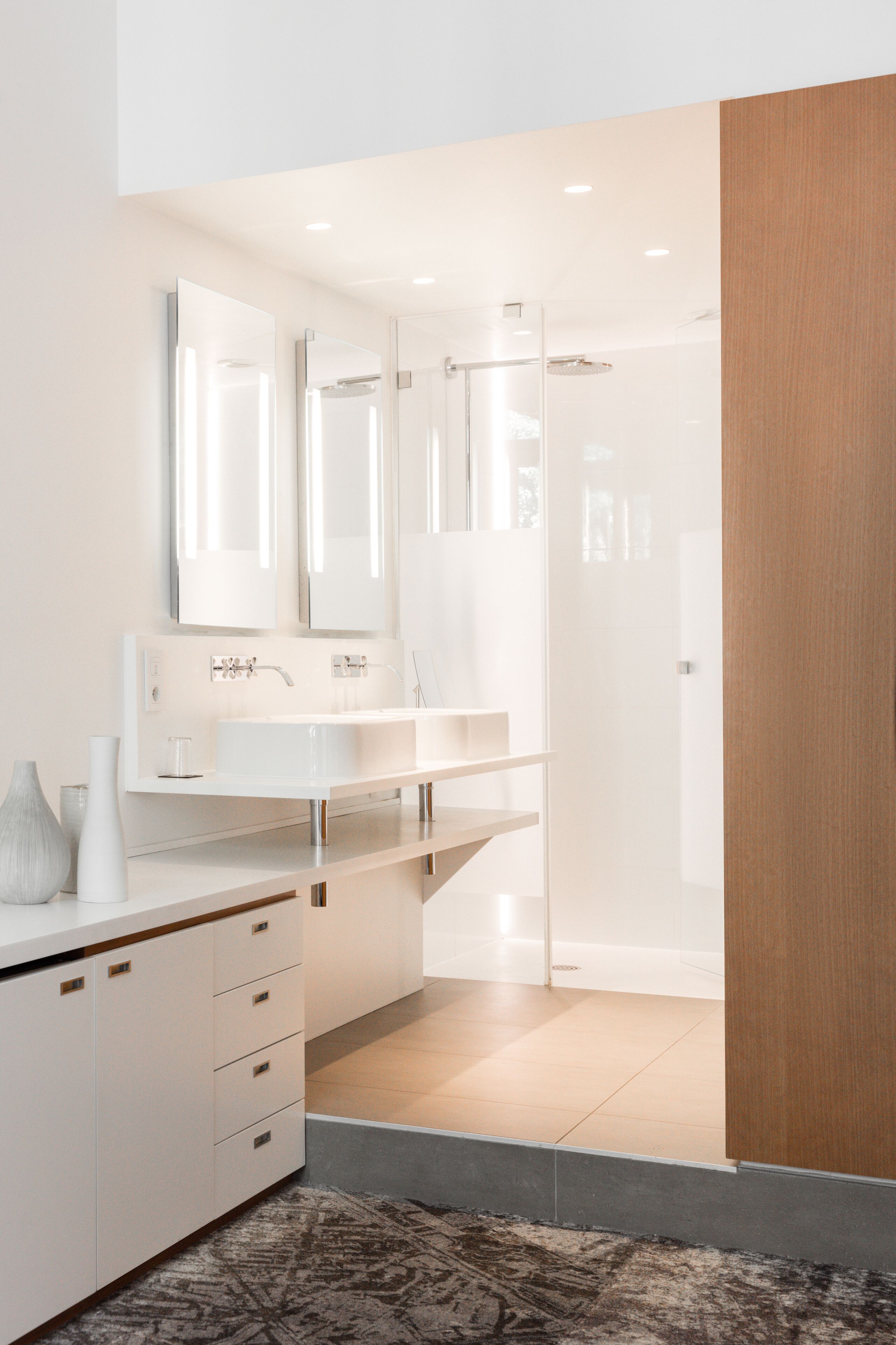 deluxe room, free spa access | bathroom | designer toiletries, hair dryer, bathrobes, slippers