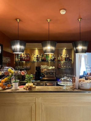 Bar (en el alojamiento)