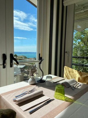 Breakfast, lunch, dinner served; local cuisine  - Hotel Bellavista (San Zeno di Montagna)