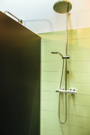 Douche de la salle de bain
