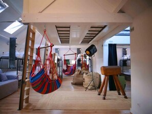 共用宿舍, 男女混合宿舍, 共用浴室 (1 bed in 16-Bed Dormitory) | 高級寢具、免費無線上網