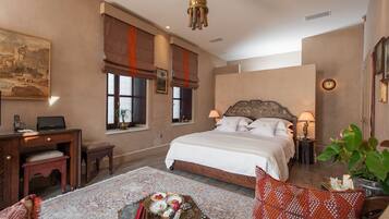 Junior suite, terras (Aisha) | Lakens van Egyptisch katoen, luxe beddengoed, een minibar