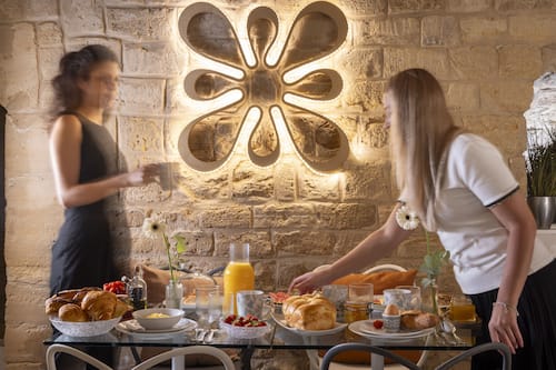 Daily buffet breakfast for a fee