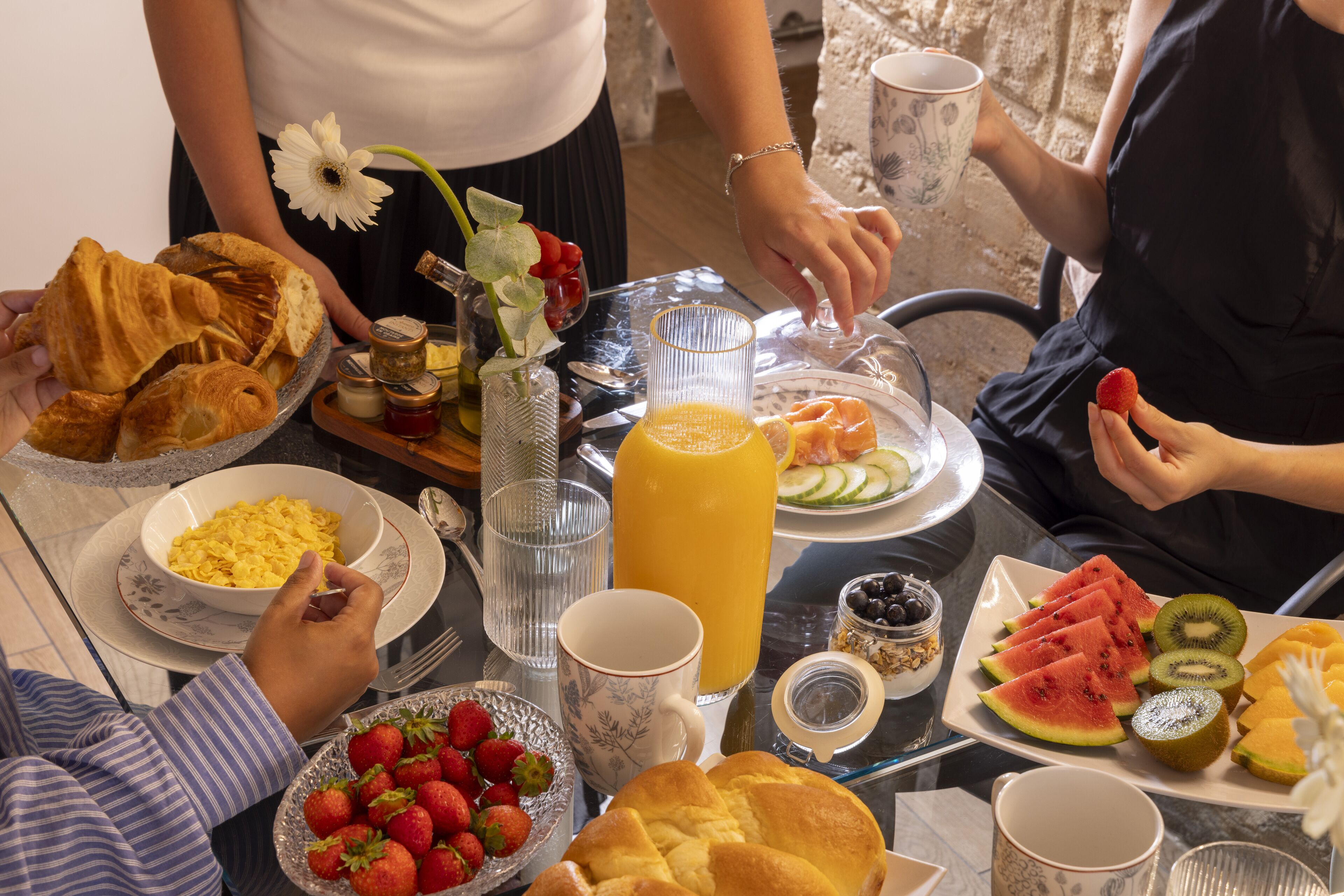 daily buffet breakfast (eur 20 per person)