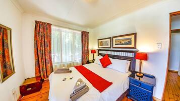 Apartment, 2 Bedrooms | In-room safe, desk, free WiFi, bed sheets