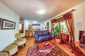 Apartment, 2 Bedrooms | Living area | LCD TV - Amper Bo Guesthouse (Pretoria)