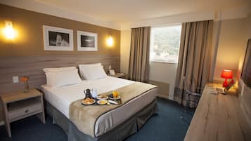 Minibar, desk, blackout curtains, free WiFi