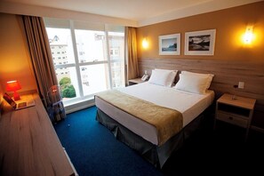 Standard Casal- 1 Cama Queen