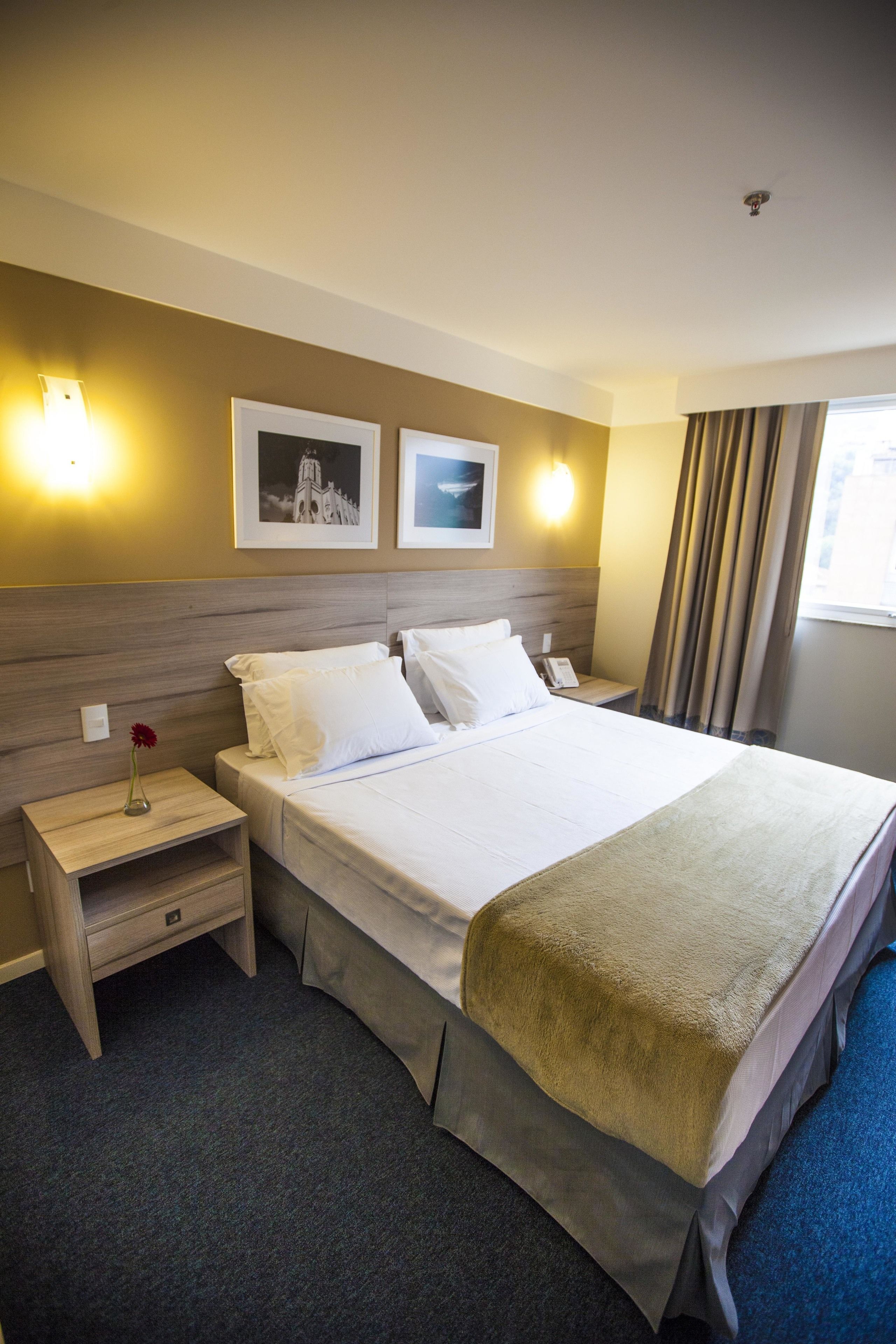 luxo casal - 1 cama king | minibar, desk, blackout curtains, free wifi