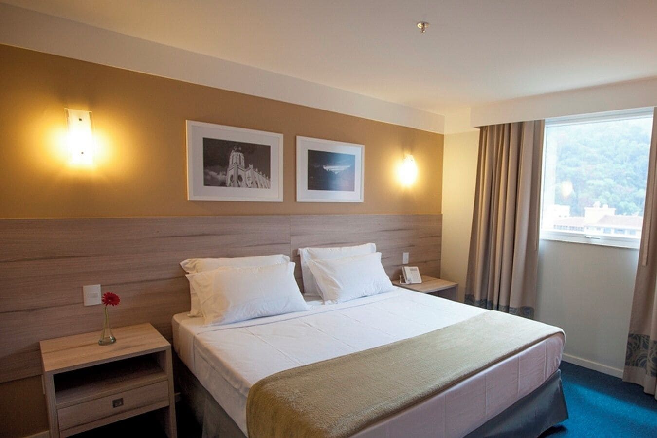 luxo casal - 1 cama king | minibar, desk, blackout curtains, free wifi